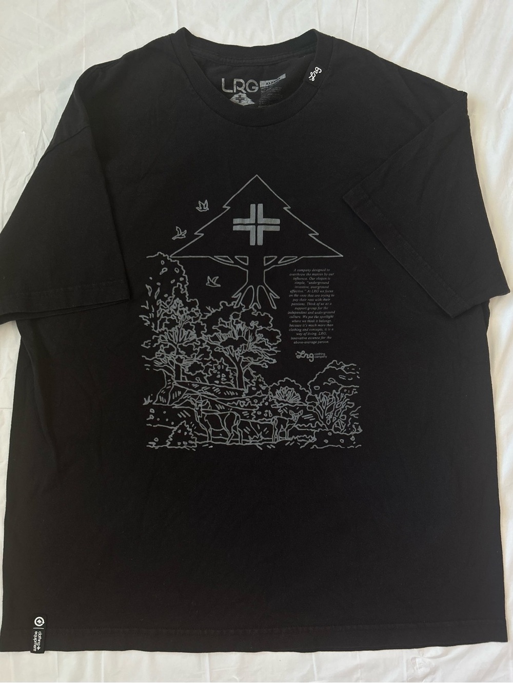 LRG Graphic T-Shirt Tree Nature Graphic Black Short Sleeve Cotton XL Streetwear